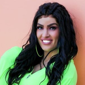 Meet your Posher, Monica